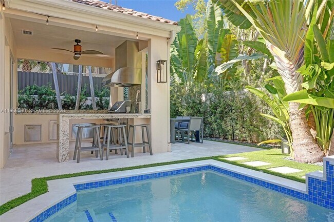 Building Photo - 20824 NE 37th Ave