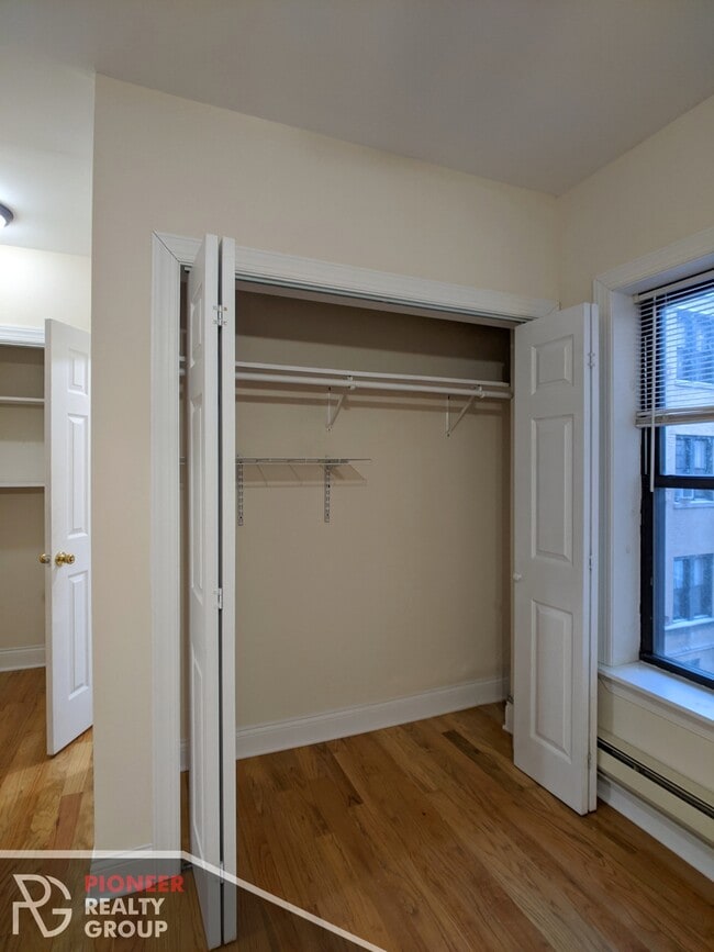 Building Photo - 2842 N Orchard St