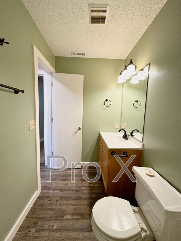 Building Photo - 1446 N Dawn Dr