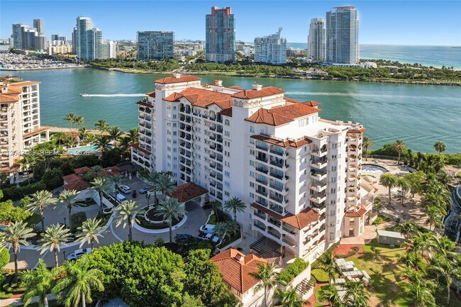 Building Photo - 7141 Fisher Island Dr