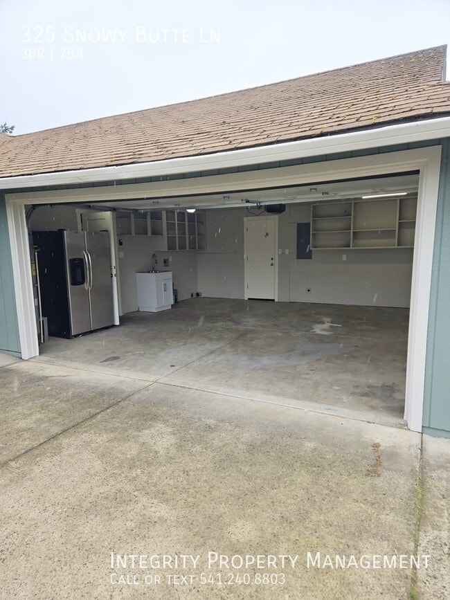 Building Photo - 325 Snowy Butte Ln