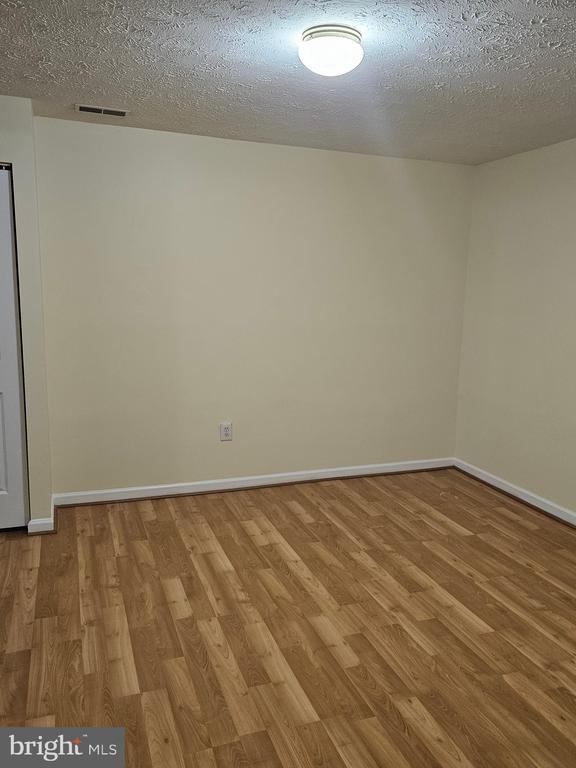 Building Photo - 232 Eisenhower Ct