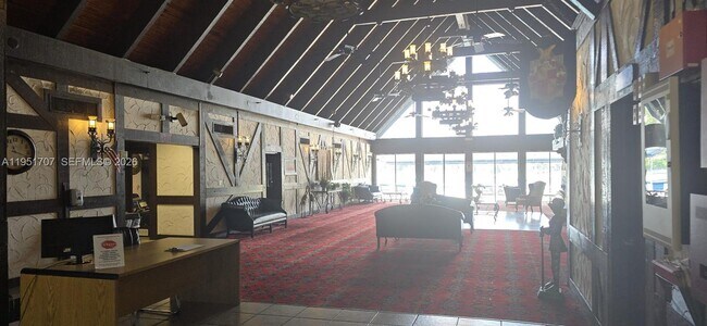 Building Photo - 3680 Inverrary Dr