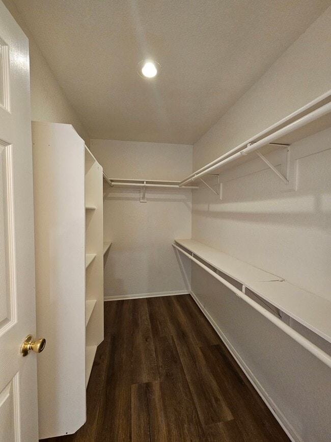 Building Photo - 3 bedroom / 2 bathroom house for RENT!