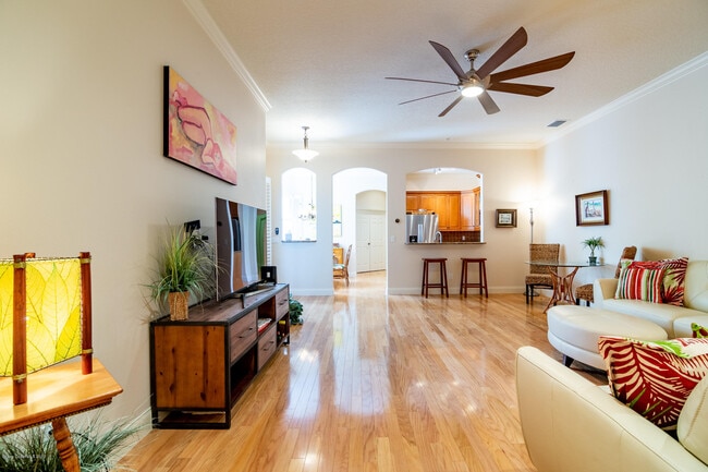 Building Photo - 4070 Alamanda Key Dr