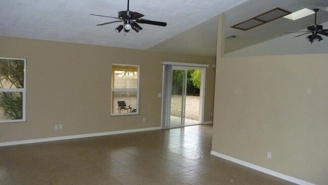 Building Photo - 608 S San Marcos Ct