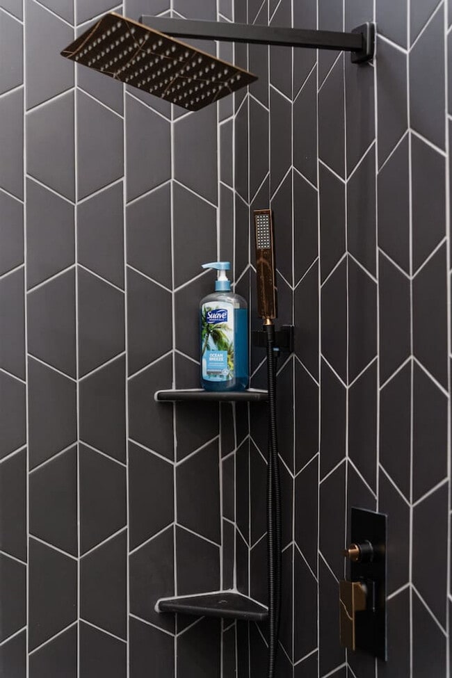 Building Photo - 4016 Eaton Dr