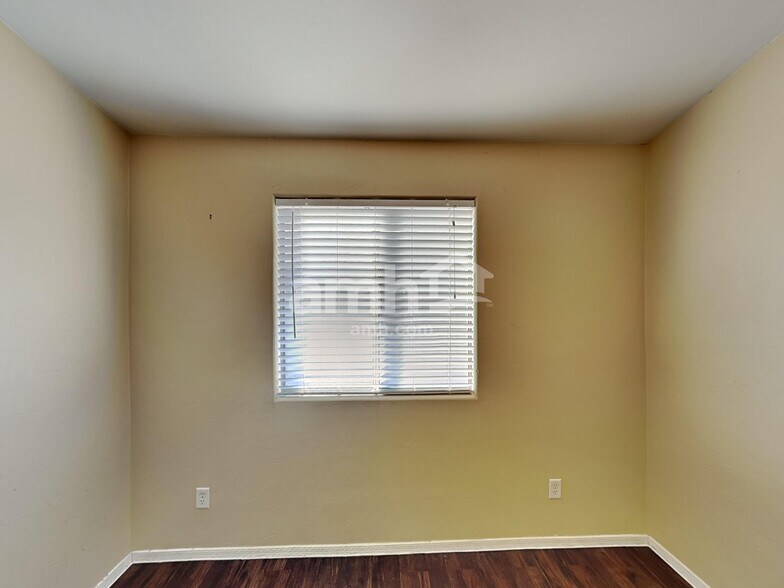 Building Photo - 3705 W Fitzwater Ct