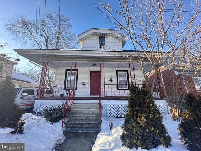 Building Photo - 411 Rowan Ave