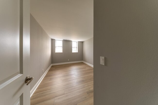 Building Photo - 5630 Pershing Ave