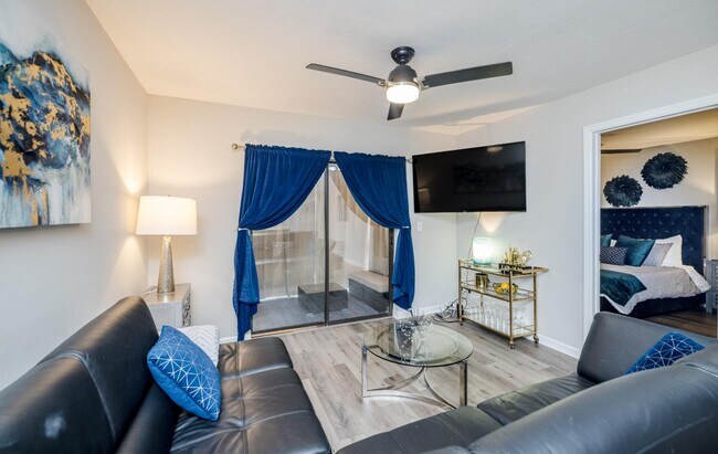 Building Photo - 502 Windsong Cir