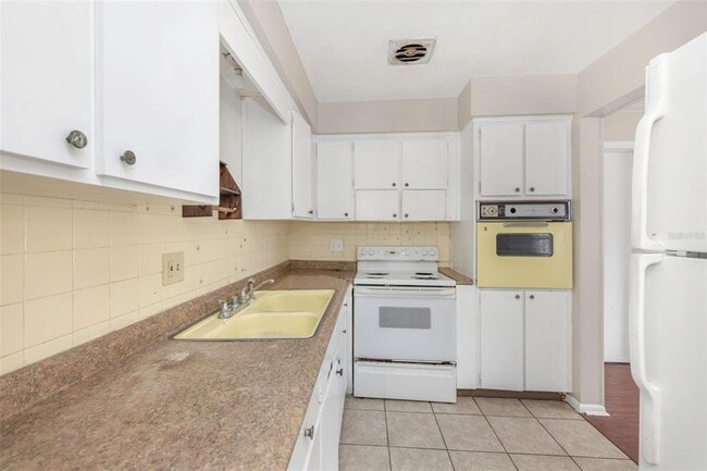 Building Photo - 2423 Auburn St S