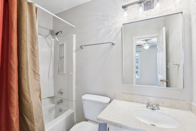 Building Photo - 4523 Hamptonshire Dr