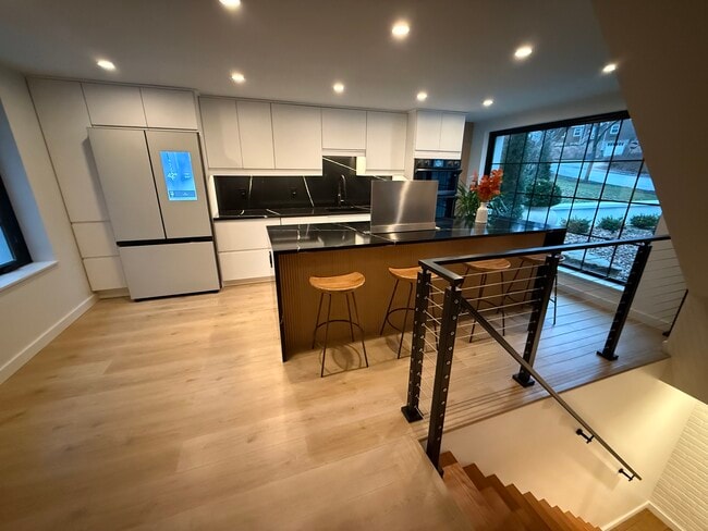 Building Photo - 204 Datura Dr