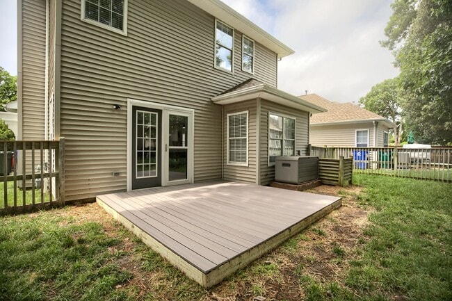 Building Photo - Call Sabrina Thomas at 757-767-0767 for more information