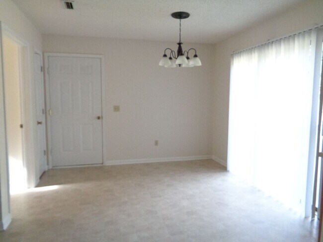 Building Photo - Hidden Lake Acres