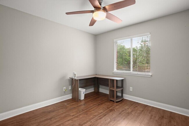 Building Photo - 424 Emma Rose Trail