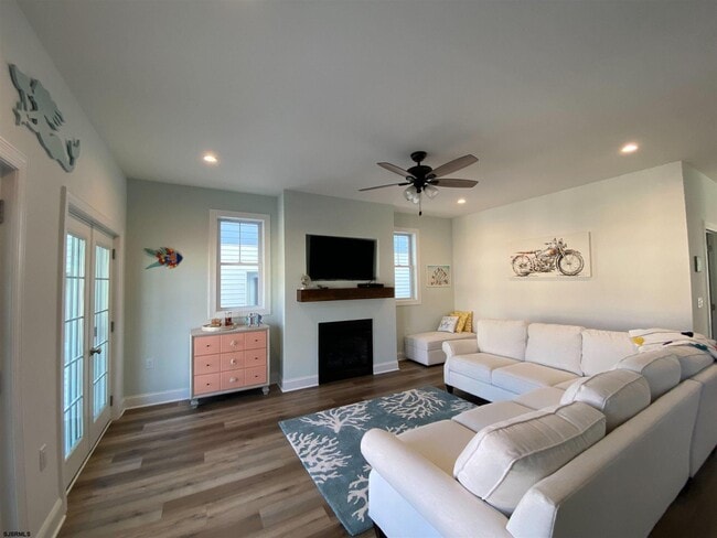 Building Photo - 118 N New Haven Ave