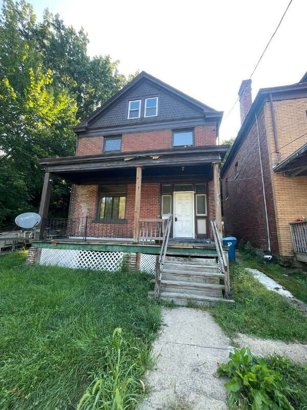 Building Photo - 1250 Blackadore Ave