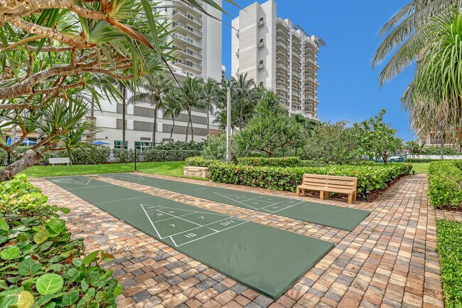 Building Photo - 3400 N Ocean Dr