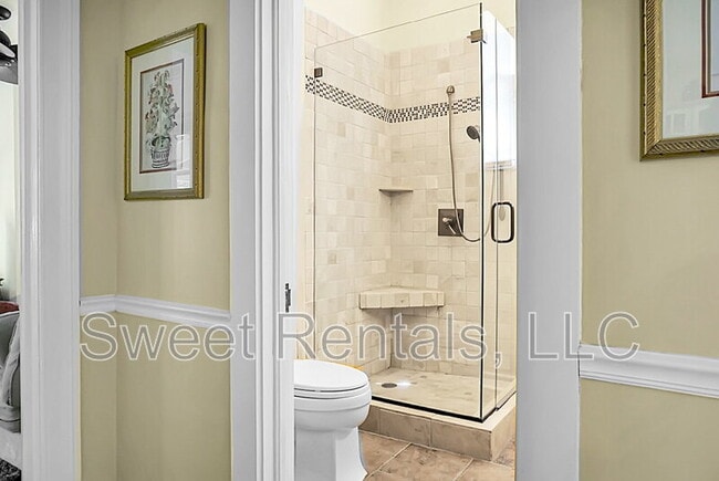 Building Photo - 6 Wentworth St