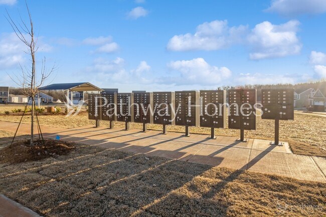 Building Photo - 173 Brixham Lp