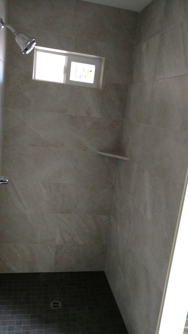 Building Photo - 830 NW Ogden Ave