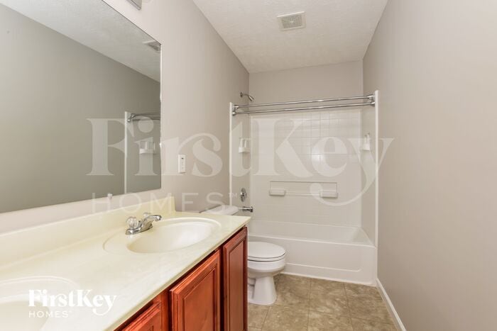 Building Photo - 322 Elderberry Way