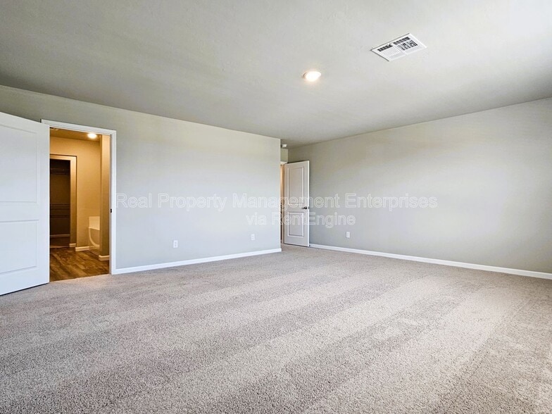 Building Photo - 1616 Amaranth Ln