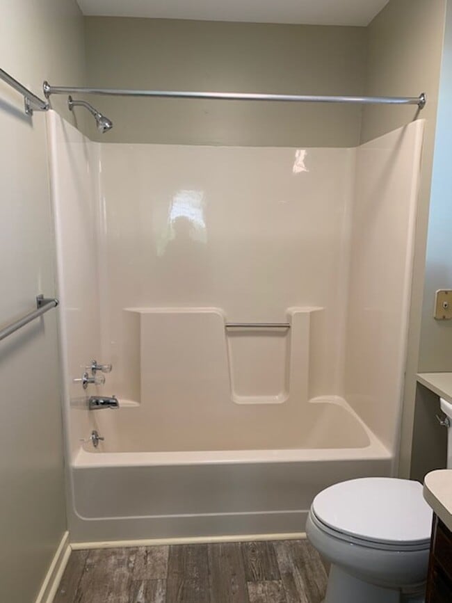 Building Photo - Sarah's Run Apartments