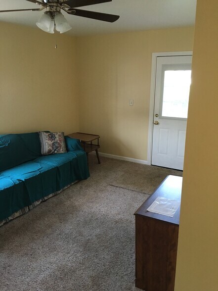 Building Photo - 365 National Rd