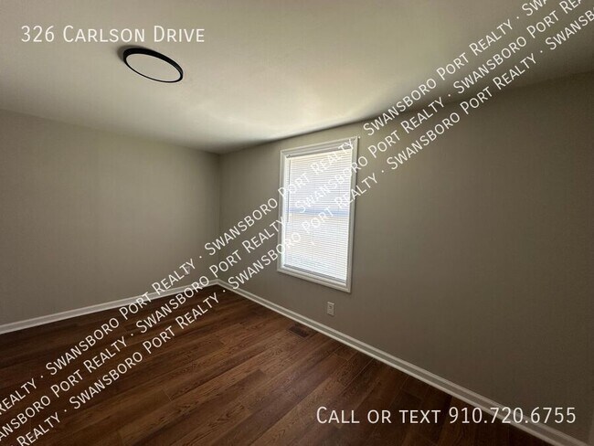 Building Photo - 326 Carlson Dr