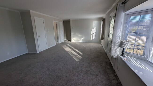 Building Photo - 1750 W 54th St