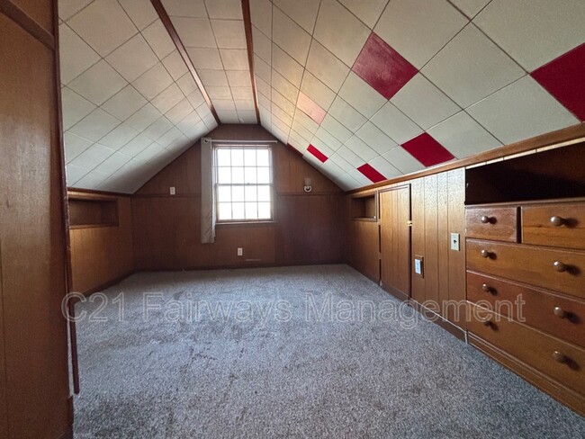 Building Photo - 236 Highland Ave