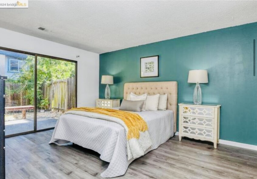 Building Photo - 1577 London Cir