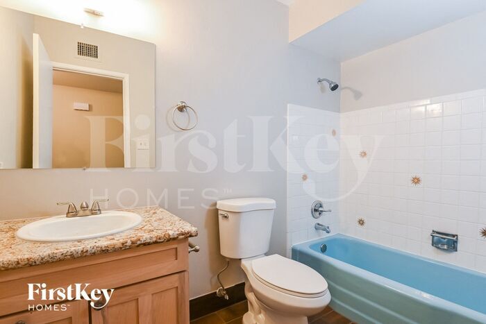 Building Photo - 8940 E Pine Valley Dr