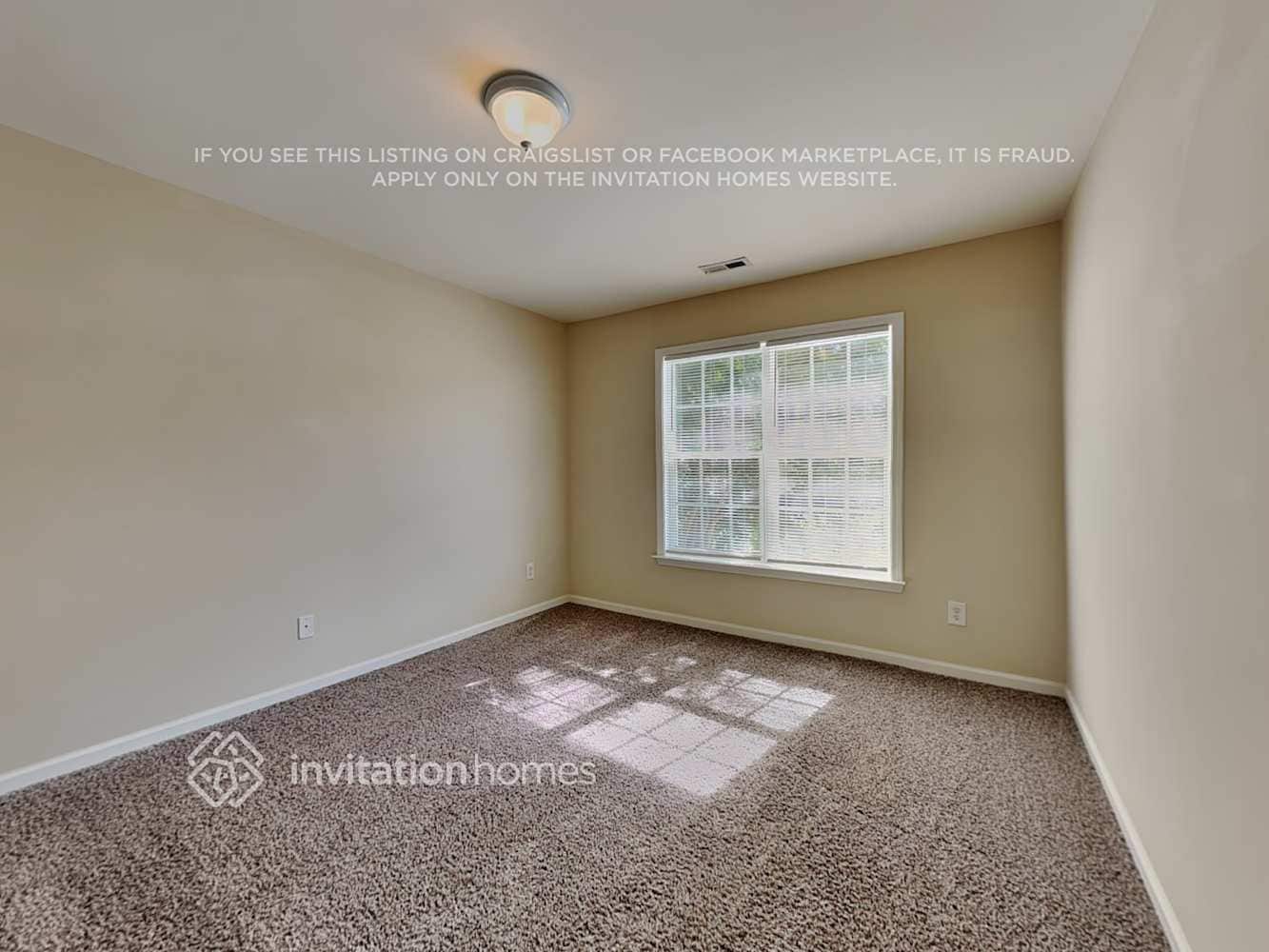 Building Photo - 5304 Granada Hills Dr