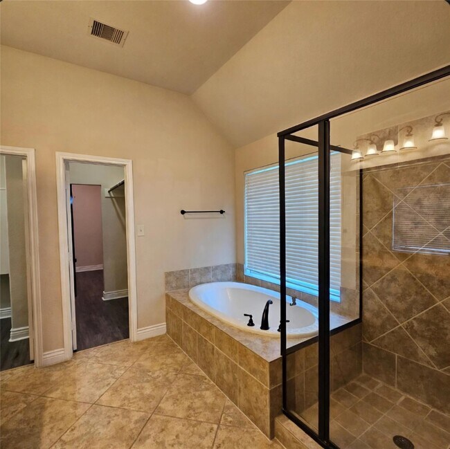 Building Photo - 4622 Gingerwood Crest Ct