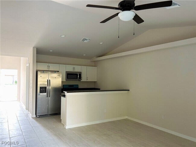 Building Photo - 1223 SW 16th Terrace