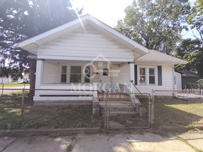 Building Photo - 1327 Arrow Ave
