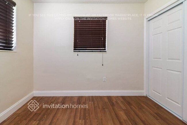 Building Photo - 10221 Dolphin Rd