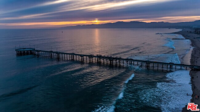 Building Photo - 114 Fleet St