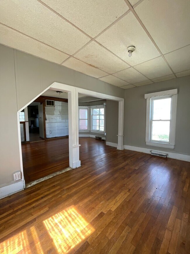 Building Photo - 209 Congress St