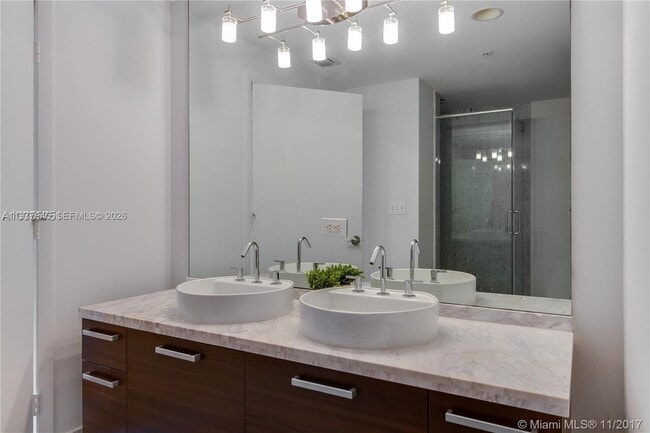 Building Photo - 253 NE 2nd St