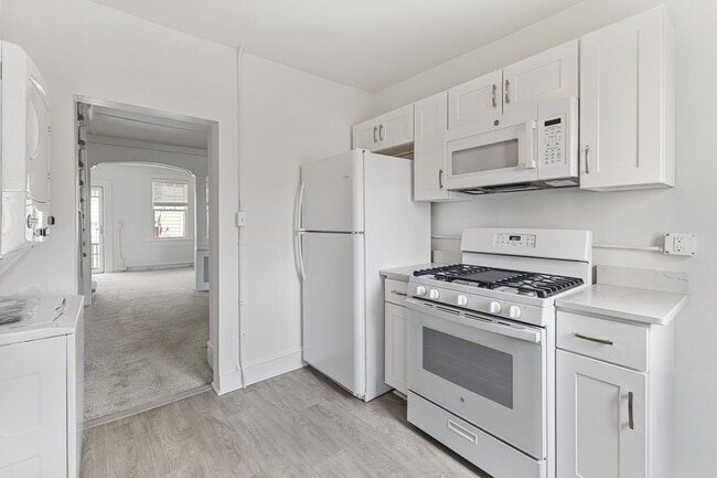 Building Photo - Historic Downtown Annapolis 3 Bedroom w/ P...