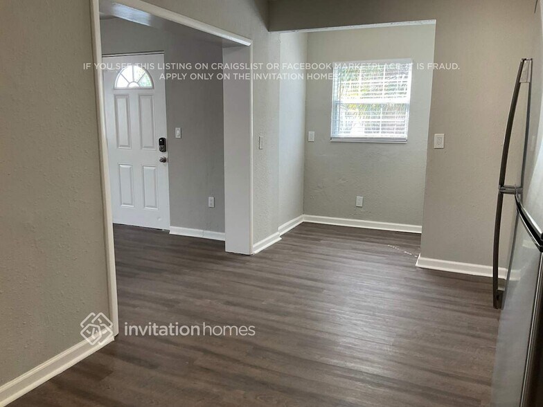 Building Photo - 5603 Santa Monica Dr