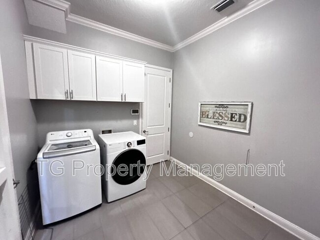 Building Photo - 4763 Yacht Ct