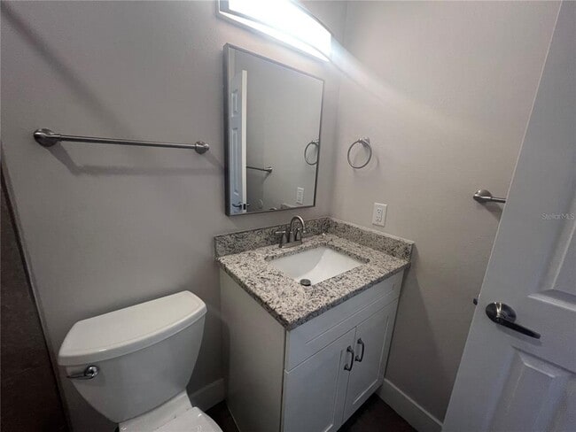 Building Photo - 322 Lasayette Dr NE