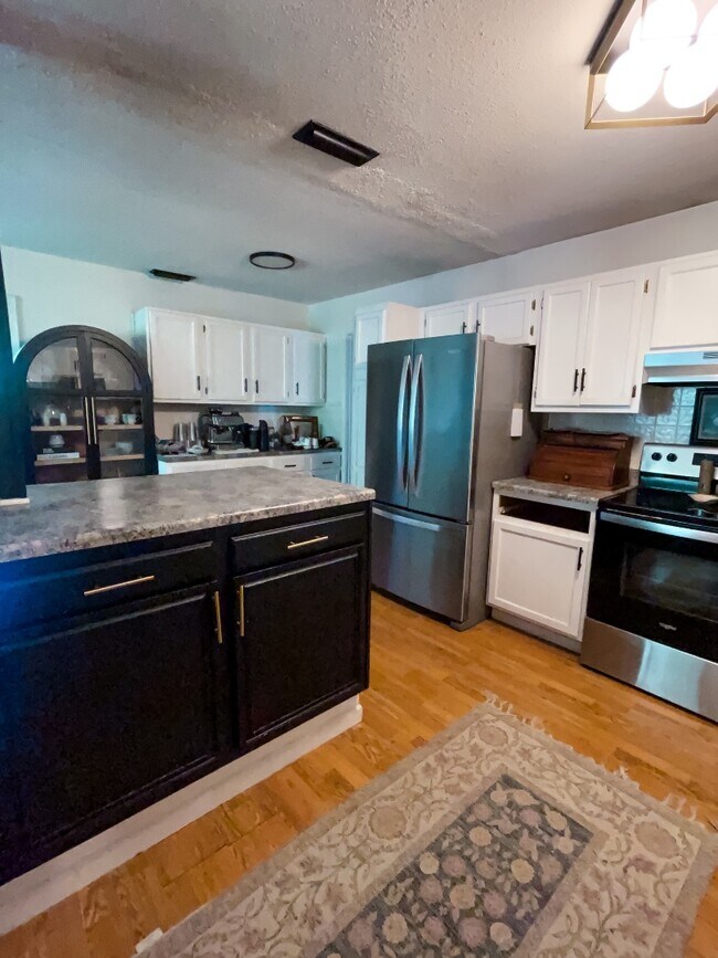 Building Photo - 109 Cleveland Rd