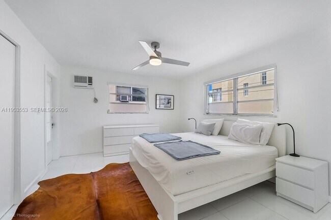 Building Photo - 710 11th St